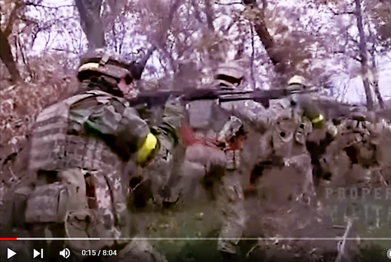 [Video]▶️ 2 Mio. mal gesehen! Russische Soldaten scheitern an zwei ukrainischen Soldaten!