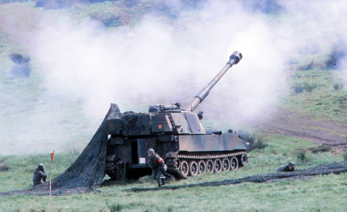 Heftige Kämpfe um Bachmut - Videos zeigen deutsche Haubitzen mitten drin in der Schlacht!