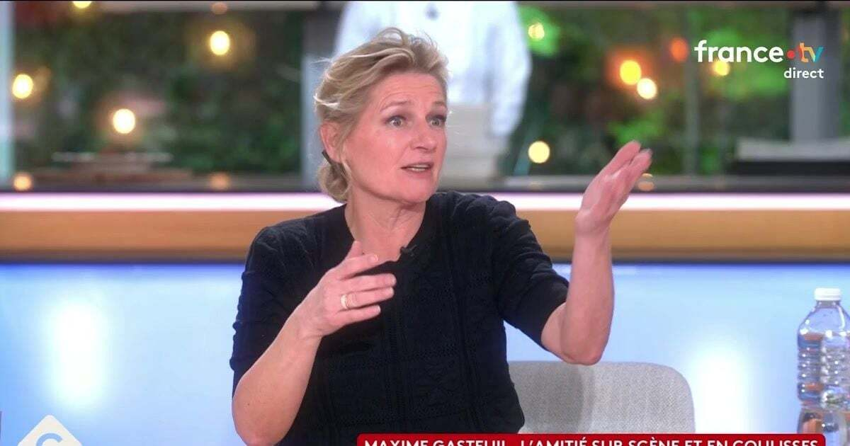 C à vous : échange piquant entre Anne-Élisabeth Lemoine et Christian Clavier sur le plateau