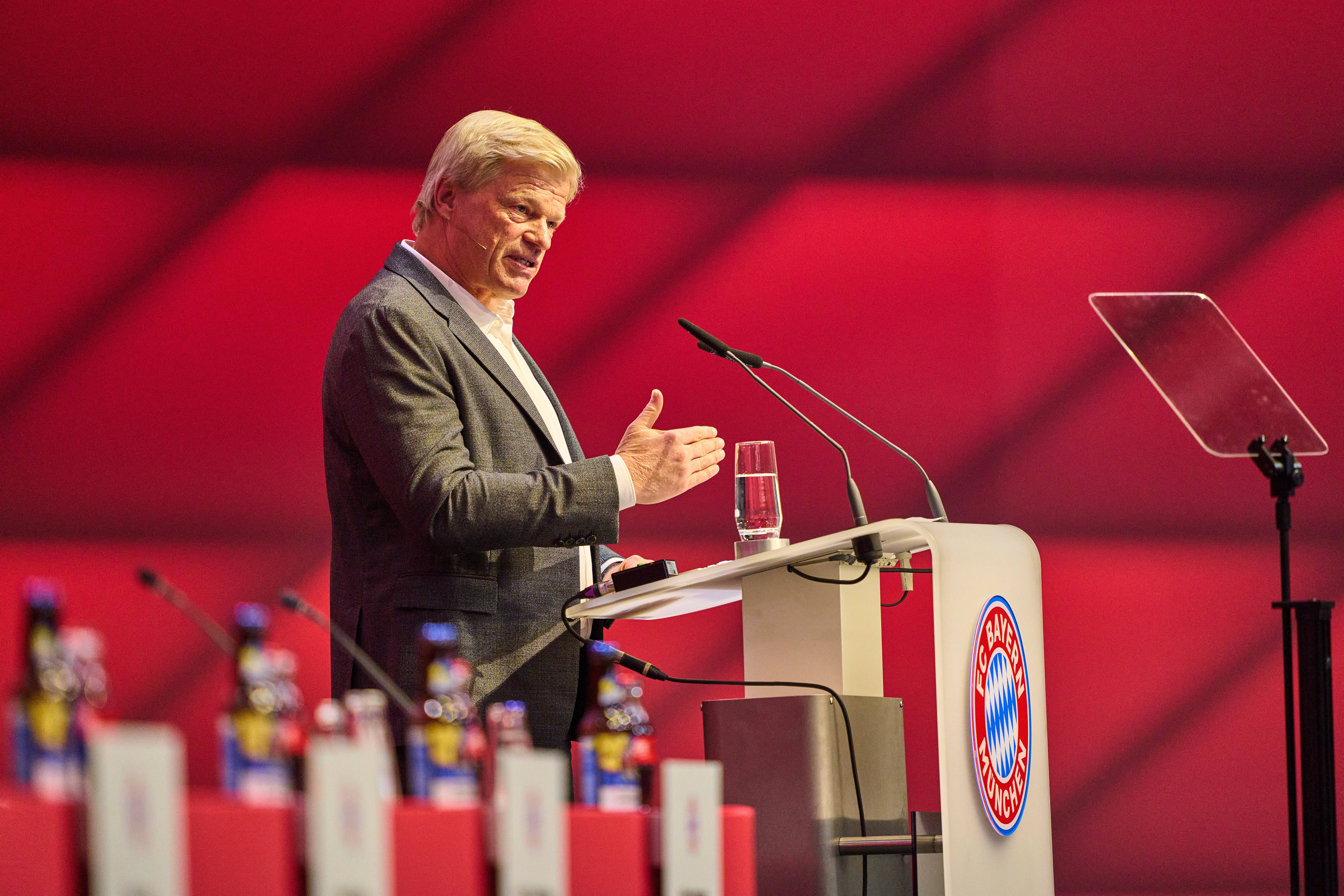 Manuel Neuer hatte Krebs! 3 Operationen nötig - Bayern Torwart mit trauriger Enthüllung!