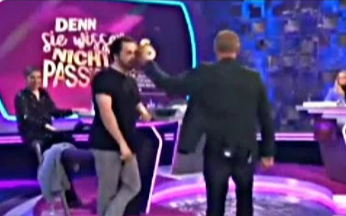 Bei RTL Live-Show - Günther Jauch verpasst Oliver Pocher Ohrfeige - der droht mit Klage!