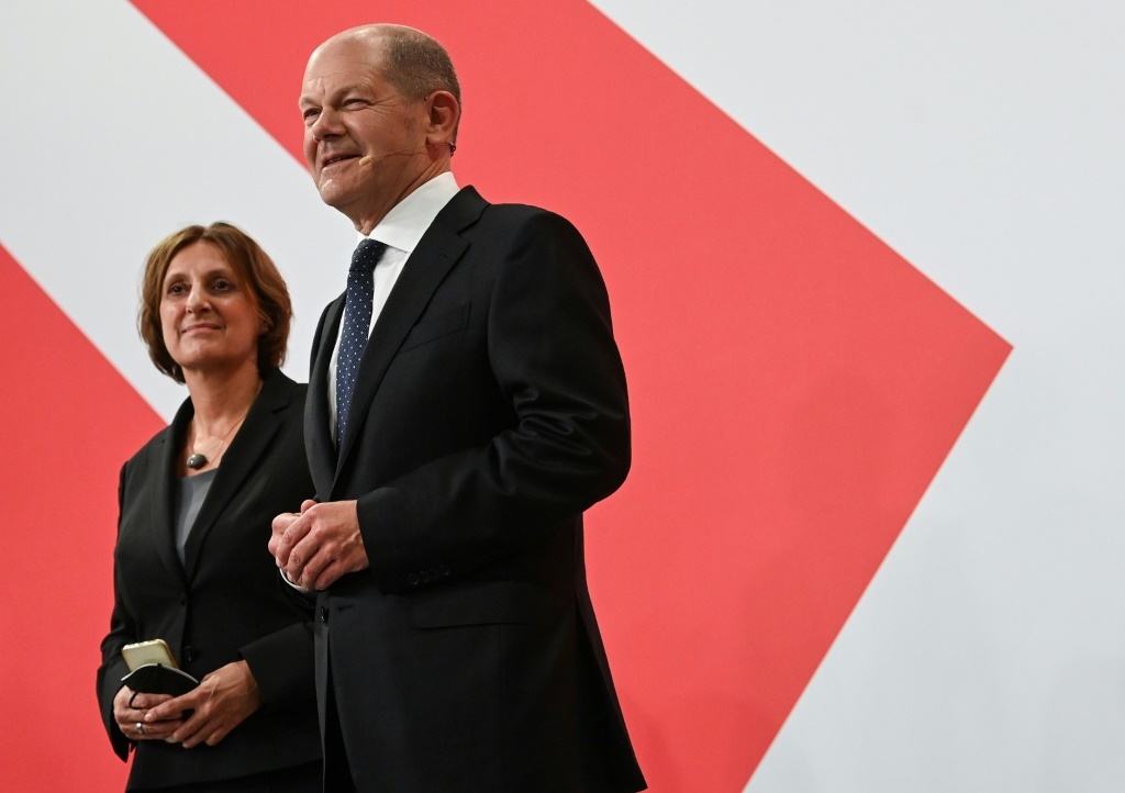 Rücktritt! Kanzler Scholz Ehefrau tritt zurück!  Brandenburgische Bildungsministerin Ernst will nicht mehr!
