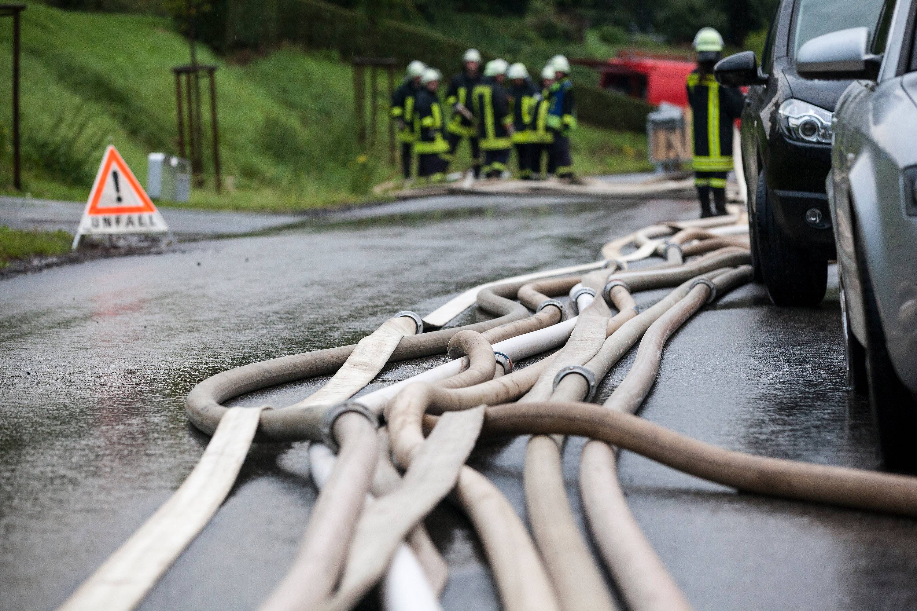 Starkregen und Überflutungen in Teilen Deutschlands! Unwetter verursacht schwere Schäden