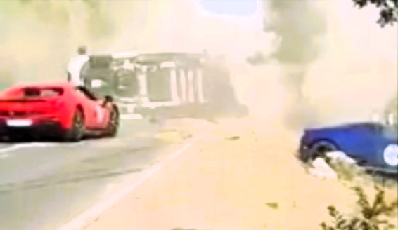 Ehepaar verbrennt im Ferrari! Todesdrama in einem Luxusauto - sie wollten zu einem Autotreffen!