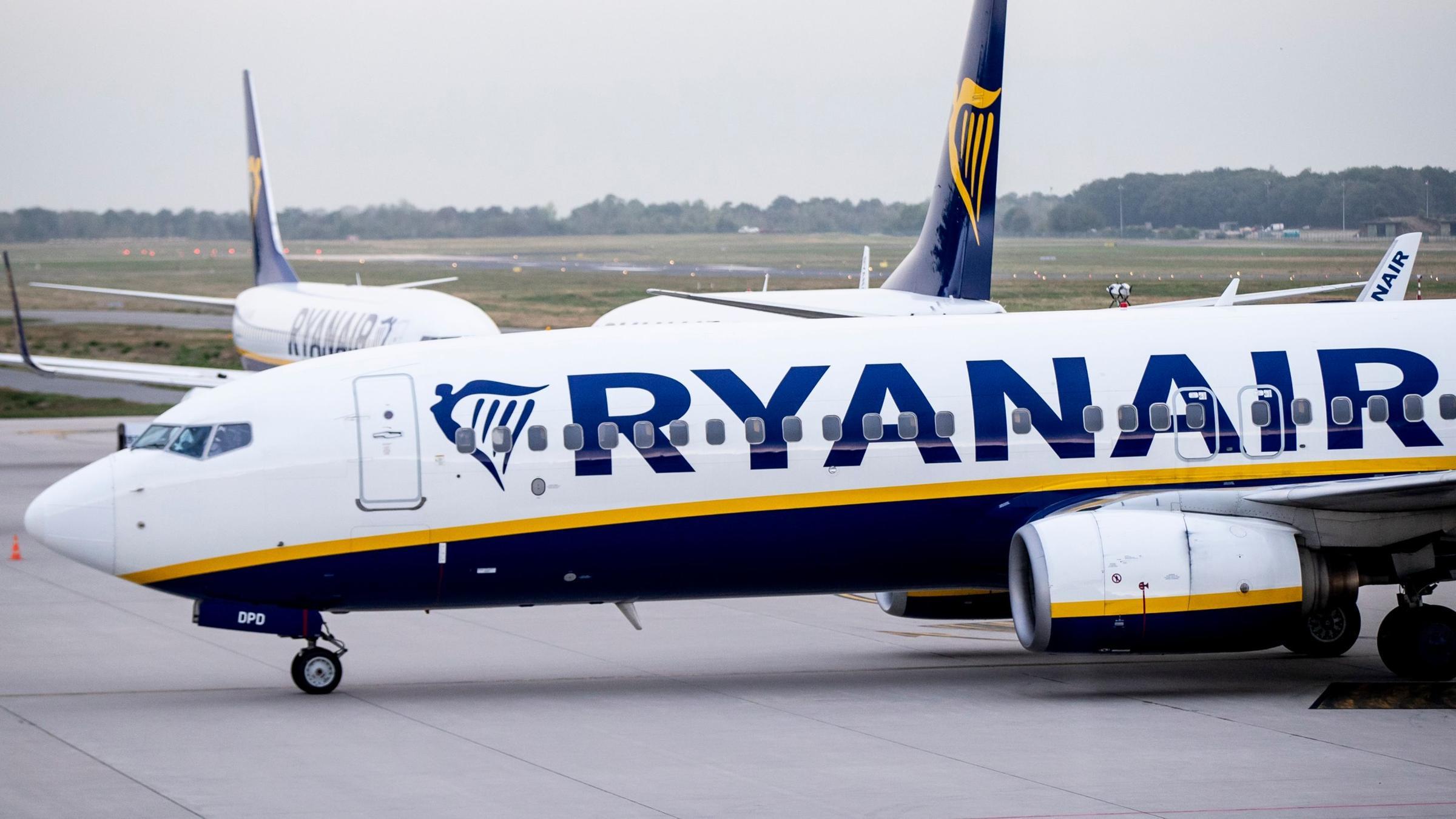Deutsche Passagierin stirbt bei Ryanair-Flug! Notlandung kommt zu spät!
