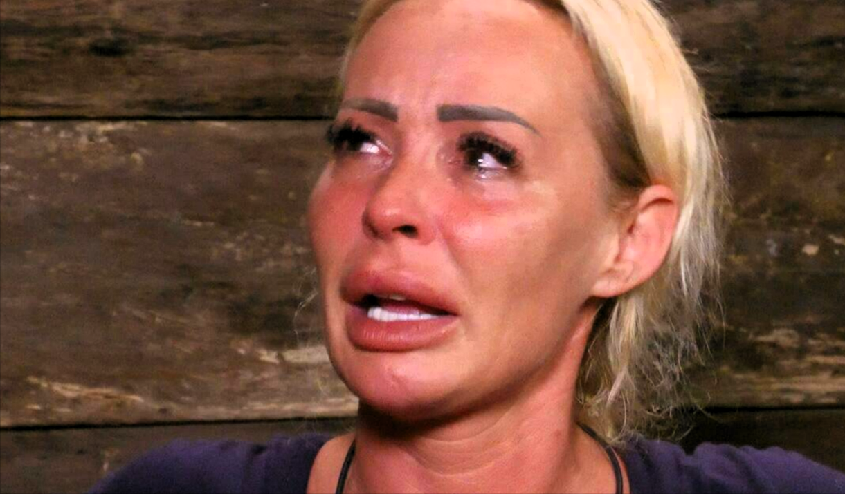 Zusammenbruch! Cora Schumachers letzte Momente im Dschungel - Sie schrie: "Holt mich hier raus, jetzt, jetzt, jetzt!"
