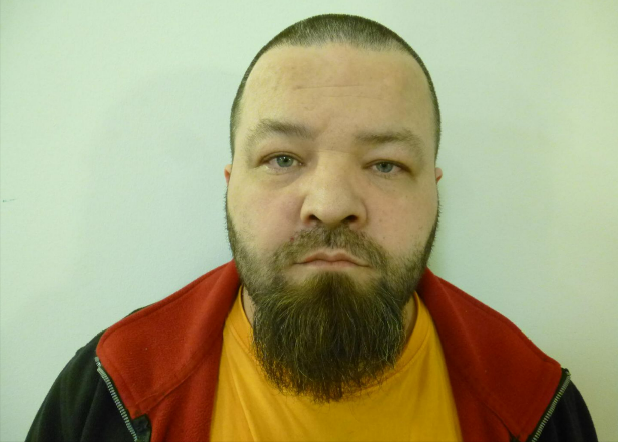 Sexualstraftäter geflüchtet - Polizei warnt die Bevölkerung!