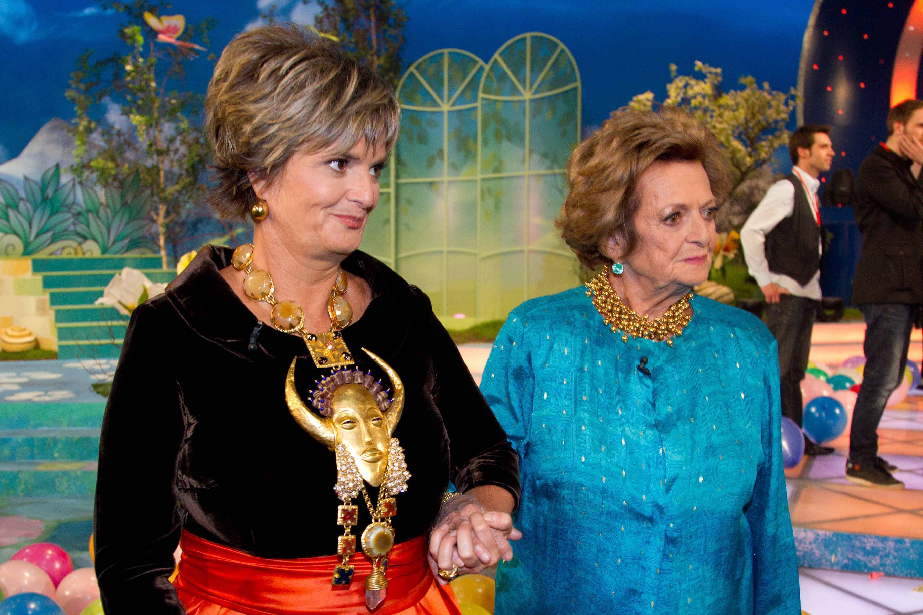 Feuer bei Gräfin Thurn und Taxis! Brand im Jagdschloss - Historisches Anwesen schwer beschädigt